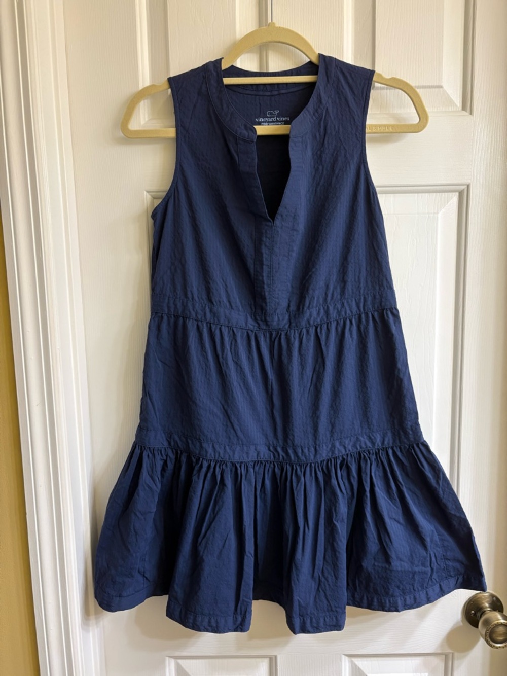 Vineyard Vines Navy Sleeveless Tiered Performance fabric NWOT size XXS